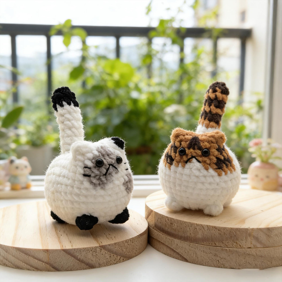 Crochet Mini Cat Plush Key Chain, Handmade Amigurumi Kitty (5cm), Gift for Cat Lovers