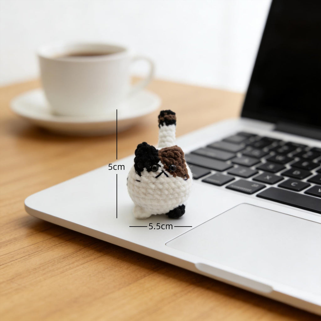 Crochet Mini Cat Plush Key Chain, Handmade Amigurumi Kitty (5cm), Gift for Cat Lovers